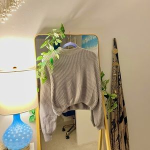 Forever 21 Gray Cropped Sweater